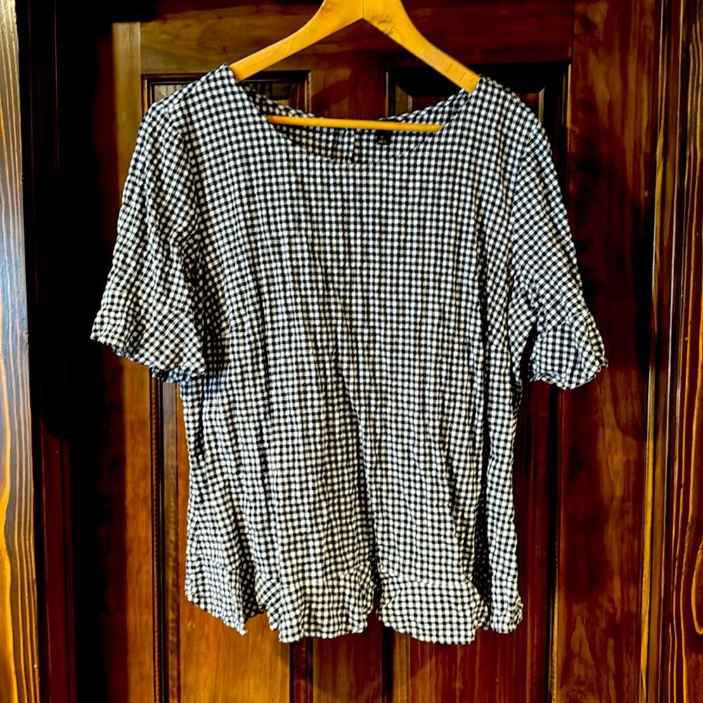 Talbots black and white summer blouse. Size 1X